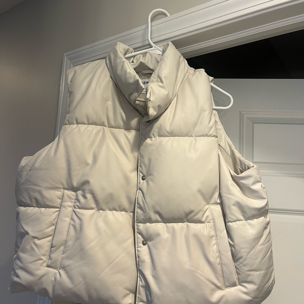 Old Navy Leather Vest in Cream